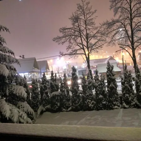 Ania Wynajem Pokoi Homestay *